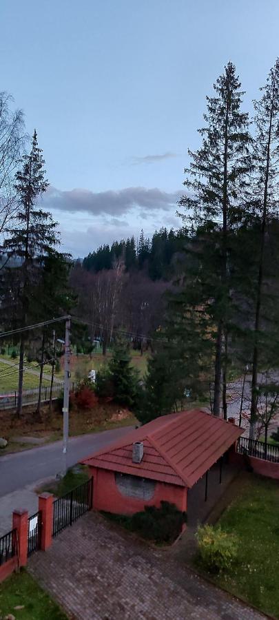 Лелеч Hotell Tatariv Eksteriør bilde