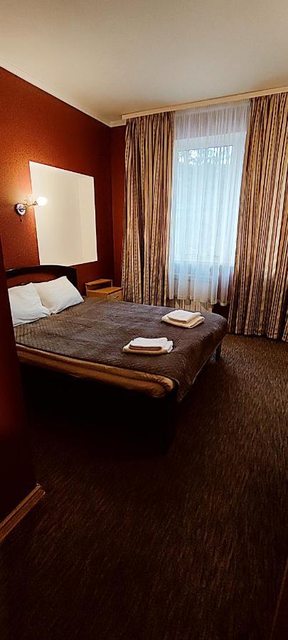 Лелеч Hotell Tatariv Eksteriør bilde